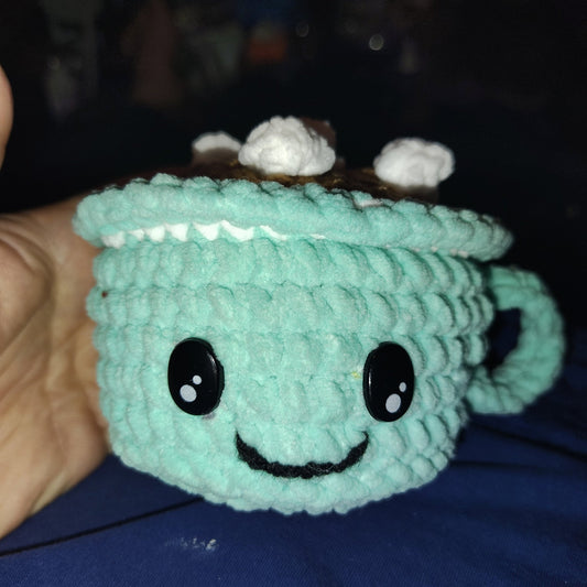 Crocheted hot chocolate cup - VerHagens Craft