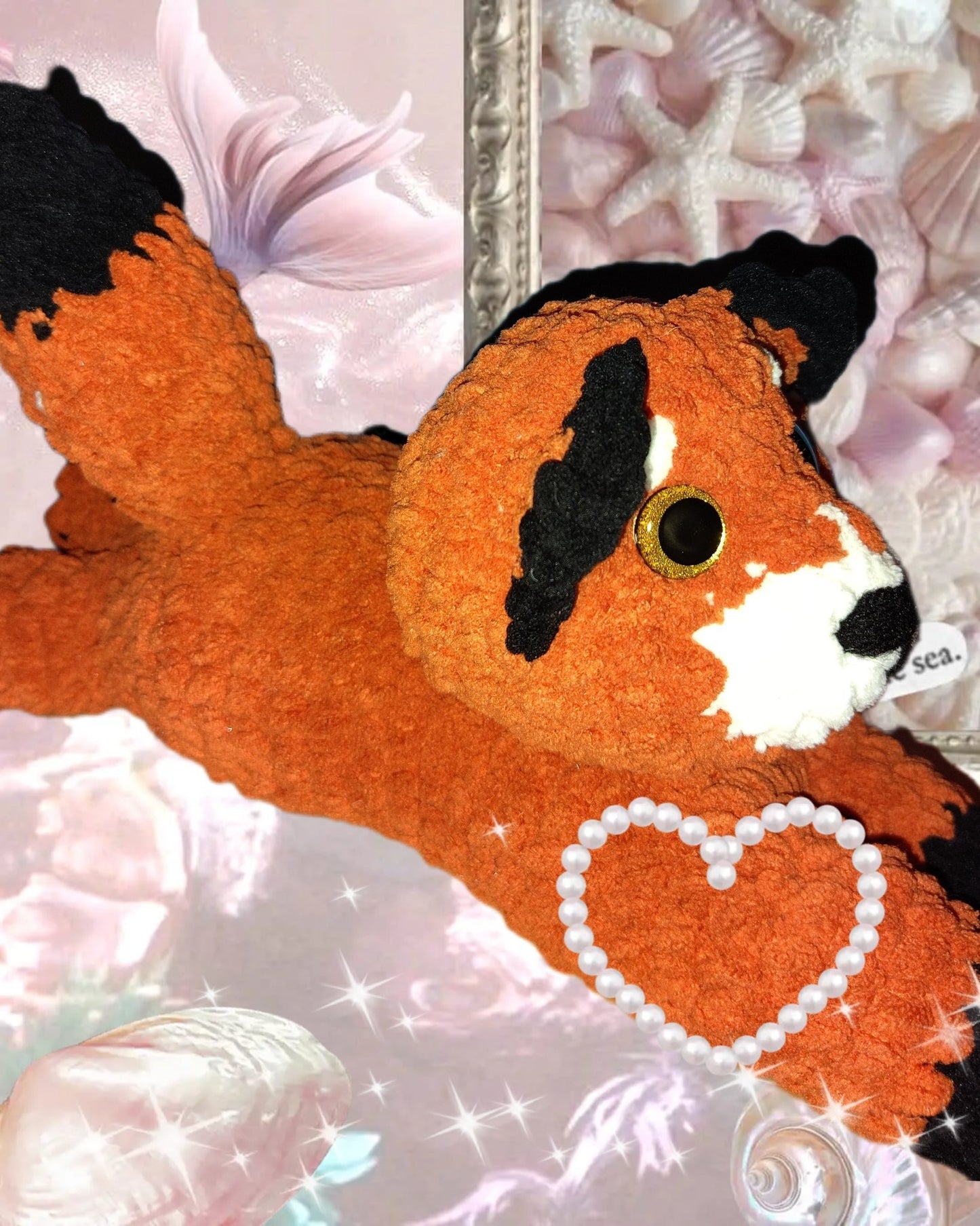 Large laying fox - VerHagens Craft